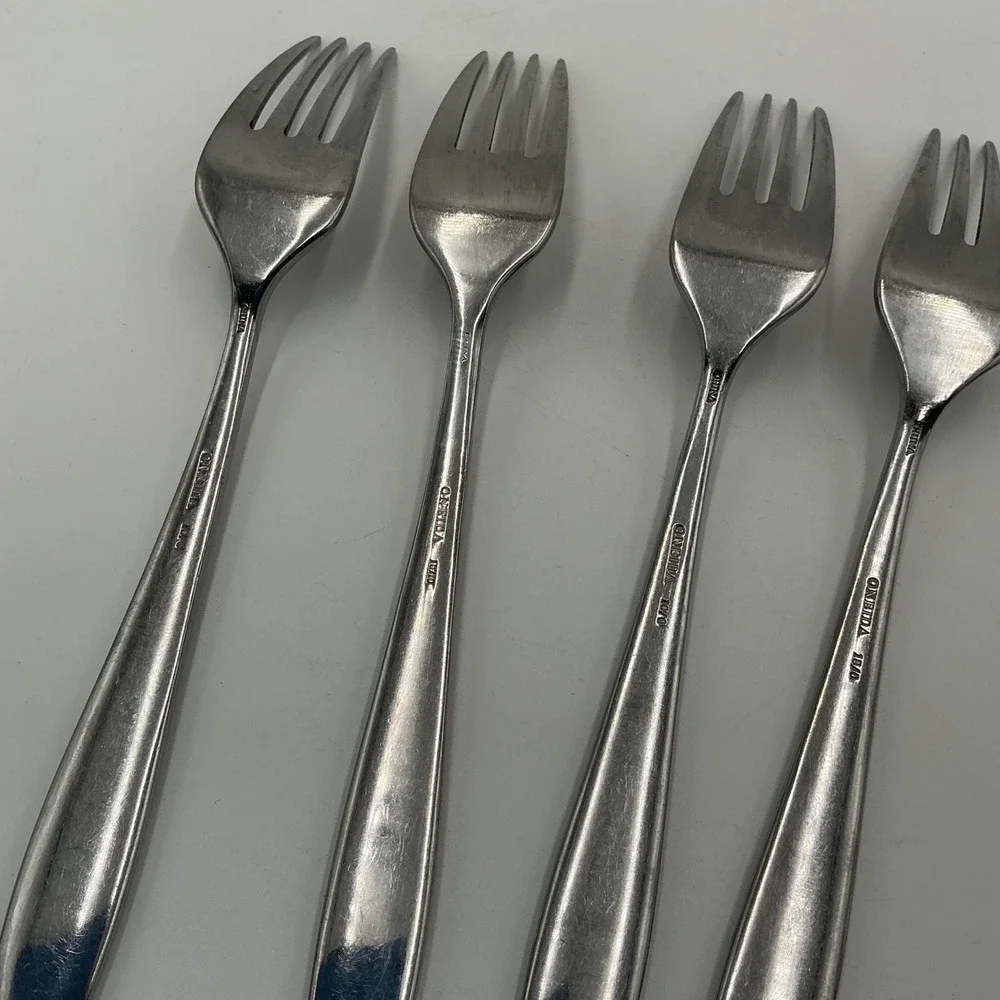 Oneida Dinner Forks Set of 4 Stainless Steel 18/0 Silverware 8